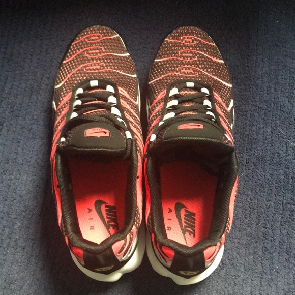 Nike Air Max Plus Men’s 9.5 (852630-034) Preowned - Picture 4 of 8